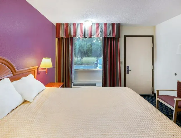 Starlight Stays hotel detail image 4