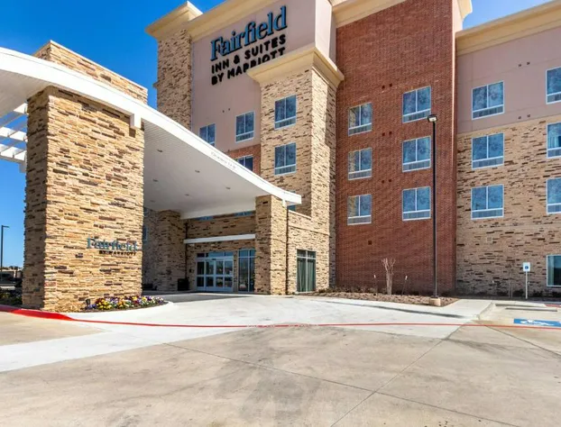 Fairfield Inn & Suites by Marriott Dallas Arlington South hotel detail image 1