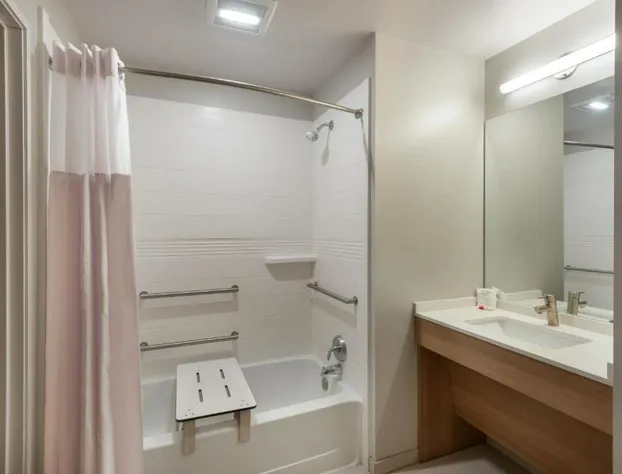 Microtel Inn & Suites by Wyndham Warsaw hotel detail image 3