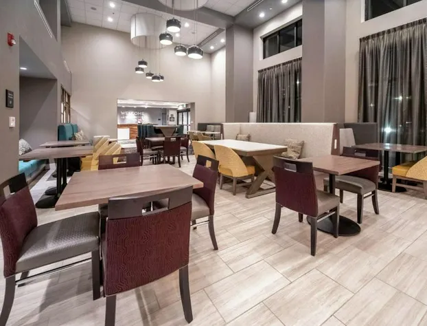 Hampton Inn & Suites Santa Maria hotel detail image 2