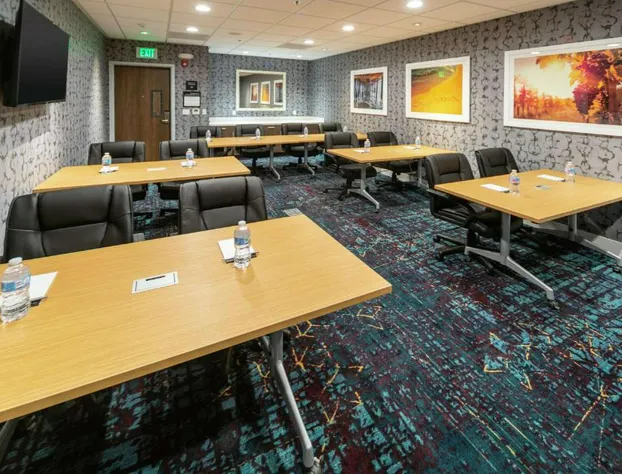 Hampton Inn & Suites Santa Maria hotel detail image 4