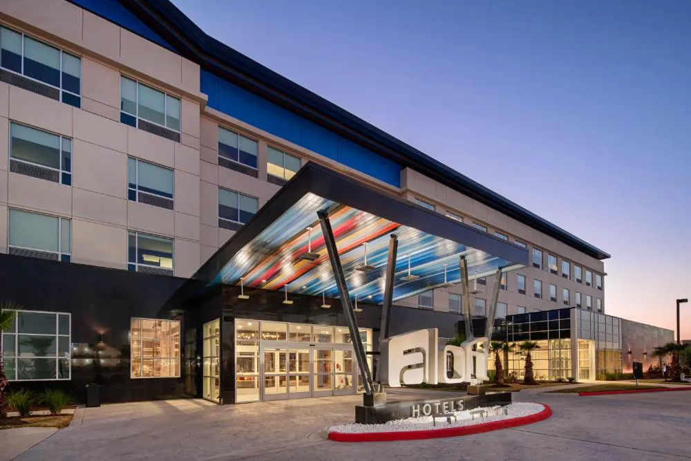 Aloft Katy Mills hotel hero