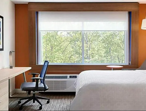 Holiday Inn Express & Suites Carlisle Southwest – I-81 by IHG hotel detail image 2