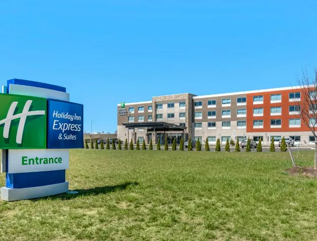 Holiday Inn Express & Suites Carlisle Southwest – I-81 by IHG hotel detail image 2