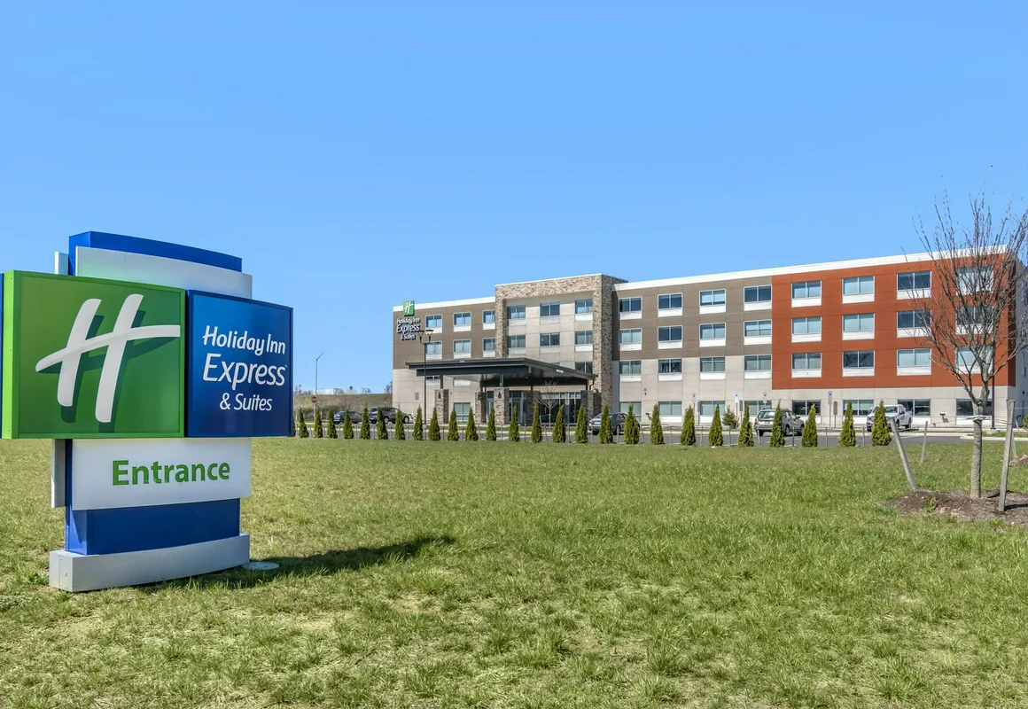 Holiday Inn Express & Suites Carlisle Southwest – I-81 by IHG hotel hero