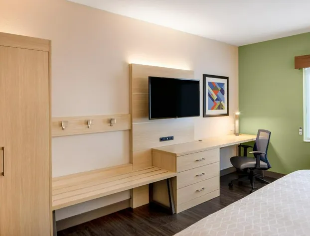 Holiday Inn Express & Suites Ft Myers Beach-Sanibel Gateway by IHG hotel detail image 4