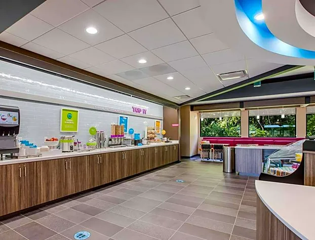 Tru by Hilton Saint Joseph hotel detail image 3