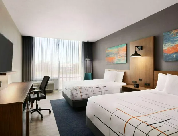 La Quinta Inn & Suites by Wyndham College Station North hotel detail image 2