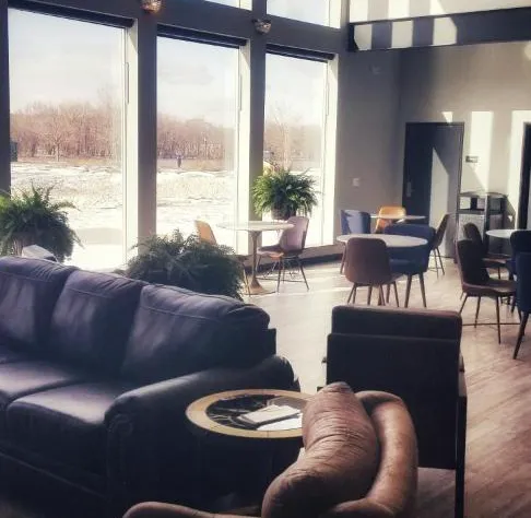 Waterfront Hotel hotel detail image 4