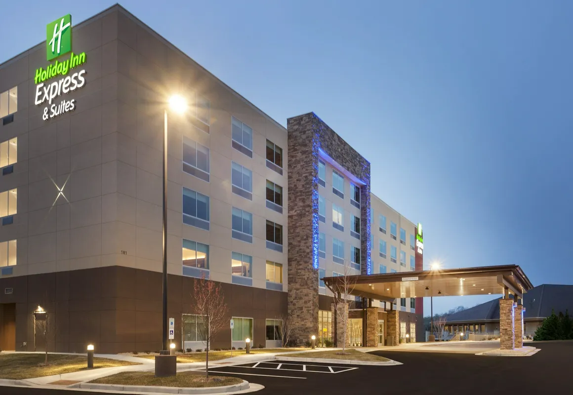 Holiday Inn Express & Suites Hudson I-94 by IHG hotel hero