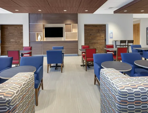 Holiday Inn Express & Suites Hudson I-94 by IHG hotel detail image 4