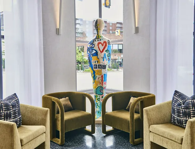 Daxton Hotel Birmingham, Curio Collection by Hilton hotel detail image 3