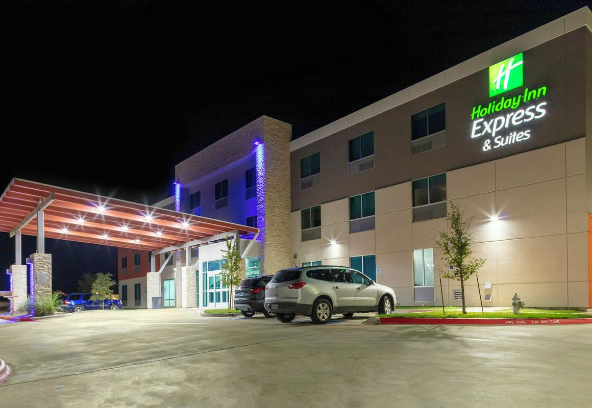 Holiday Inn Express & Suites Leander, an IHG Hotel hotel hero
