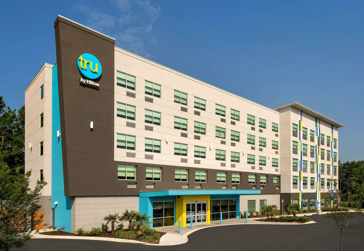 Tru by Hilton Charleston Ashley Phosphate hotel hero