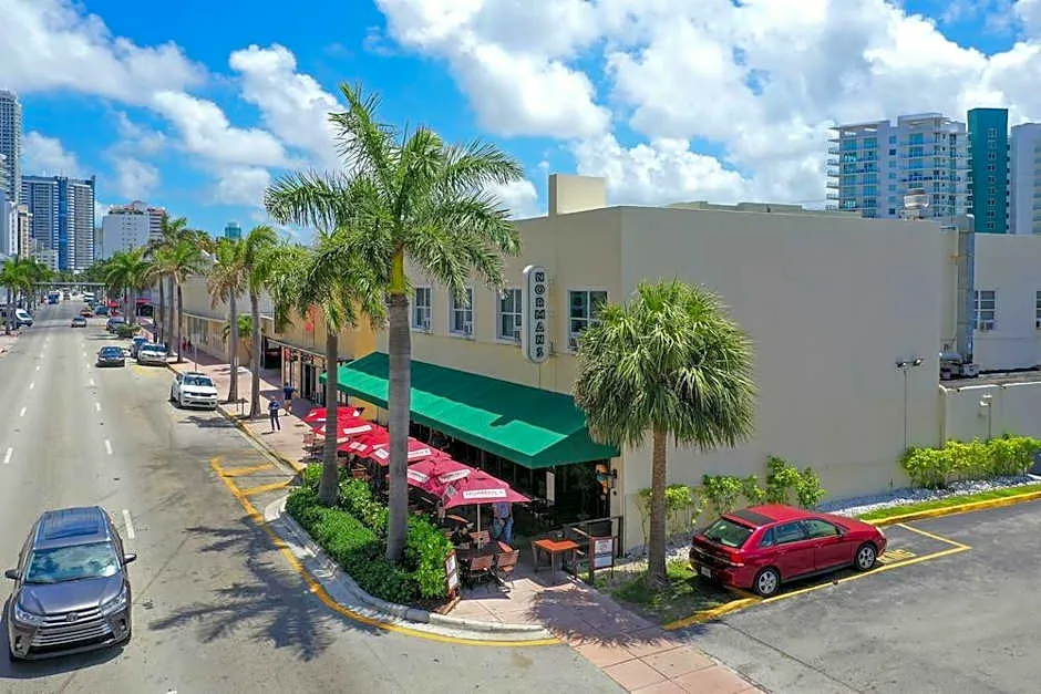 Norman's Hotel and Dining hotel hero