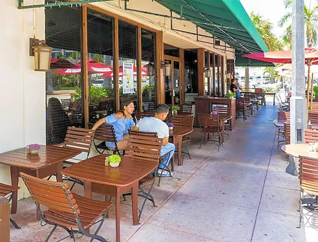 Norman's Hotel and Dining hotel detail image 3