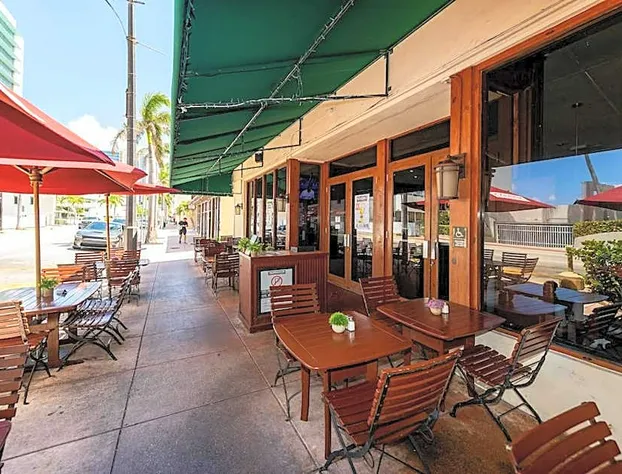 Norman's Hotel and Dining hotel detail image 4