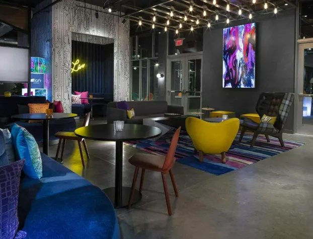 Aloft Glendale at Westgate hotel detail image 4