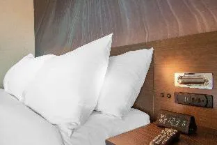 Hotel Centro Sonoma Wine Country, Tapestry Collection Hilton hotel detail image 3