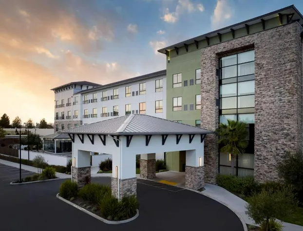 Hotel Centro Sonoma Wine Country, Tapestry Collection Hilton hotel detail image 1