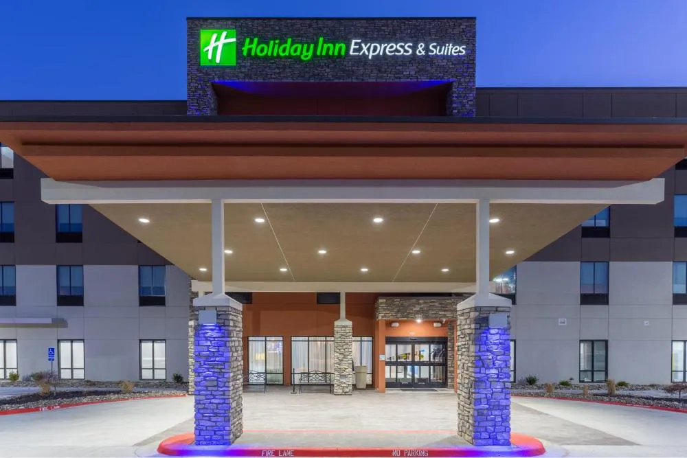 Holiday Inn Express & Suites Kearney by IHG hotel hero