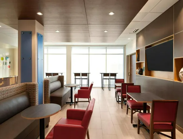 Holiday Inn Express & Suites Beaver Dam by IHG hotel detail image 4