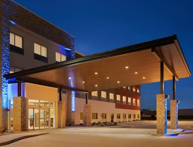 Holiday Inn Express & Suites Beaver Dam by IHG hotel detail image 1