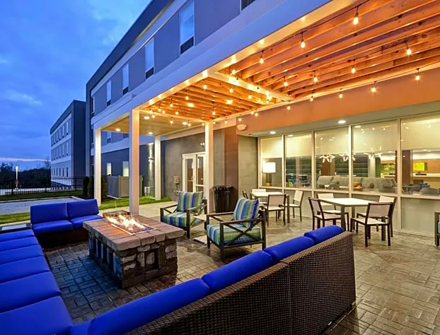 Home2 Suites by Hilton Grand Rapids North hotel detail image 4