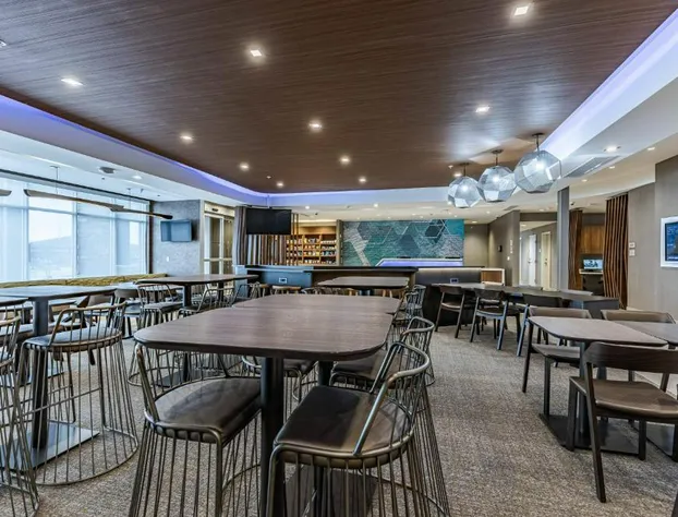 SpringHill Suites by Marriott Fort Wayne North hotel detail image 2