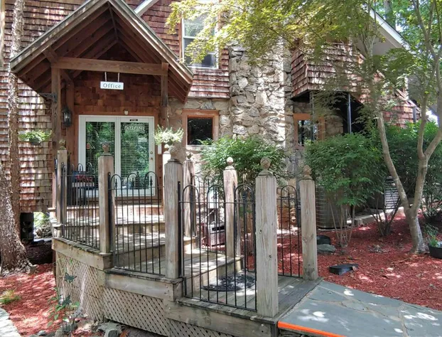 McKinley Edwards Inn hotel detail image 1