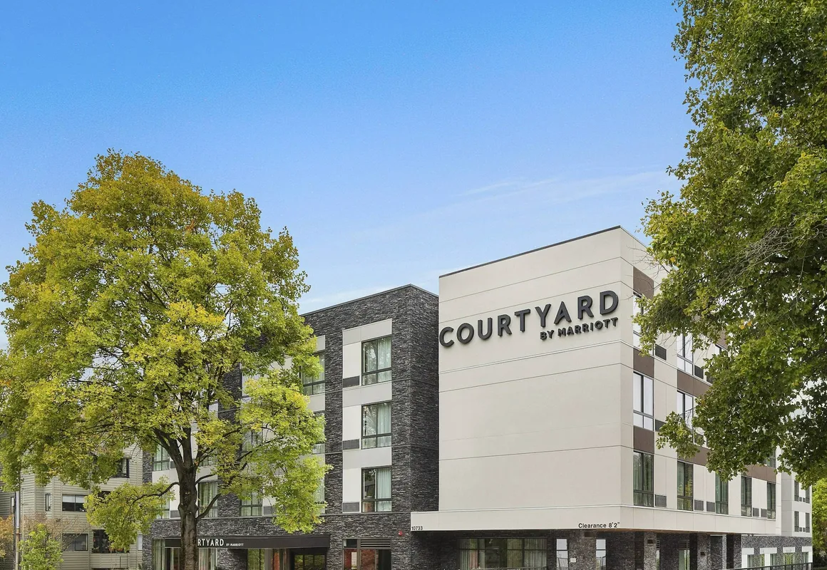 Courtyard by Marriott Seattle Northgate hotel hero