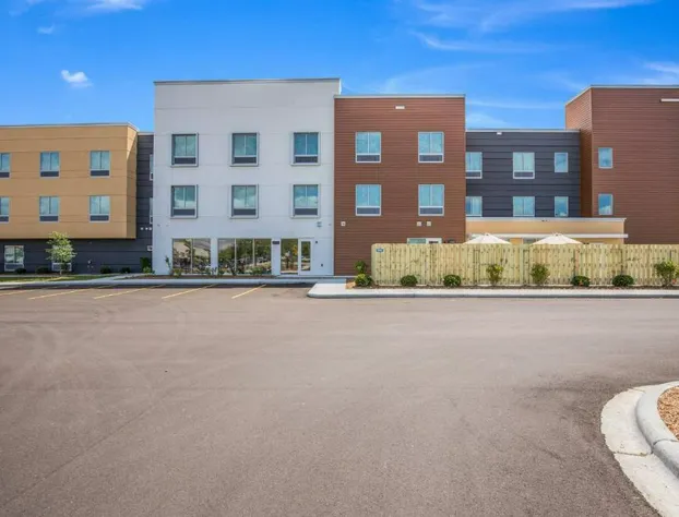 Fairfield Inn & Suites by Marriott Whitewater hotel detail image 1