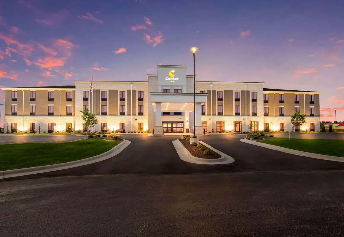 Comfort Inn hotel hero