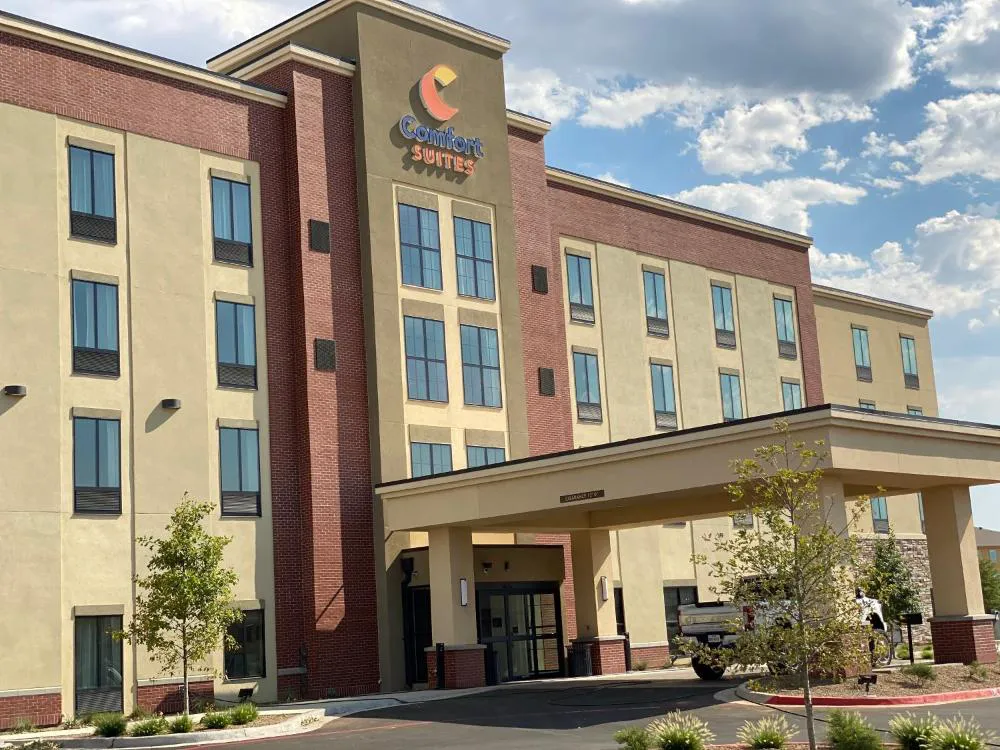 Comfort Suites Midland West hotel hero