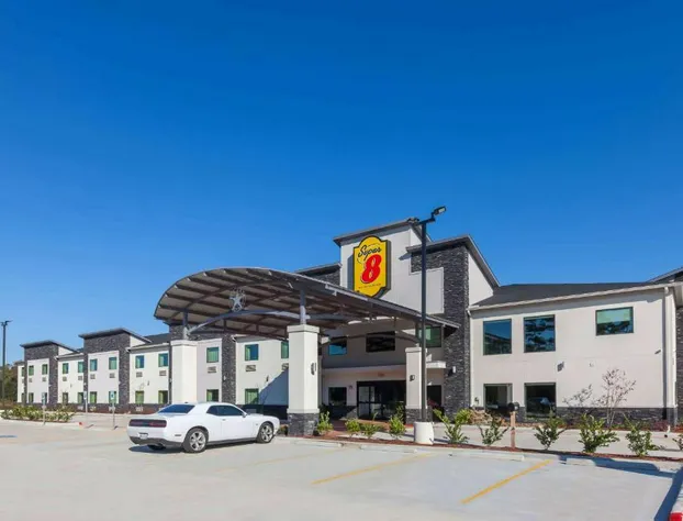 Super 8 by Wyndham Kingwood Houston North hotel detail image 1