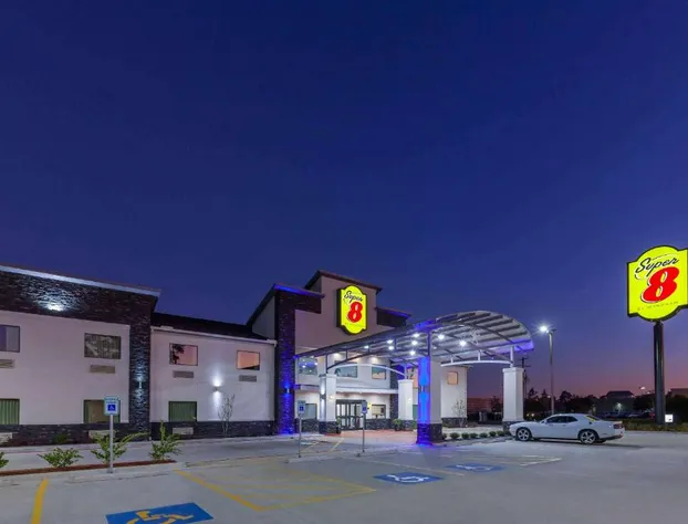 Super 8 by Wyndham Kingwood Houston North hotel detail image 1