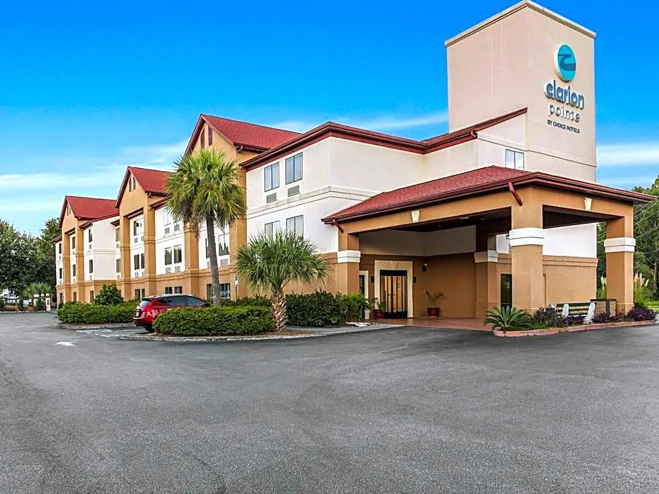 Clarion Pointe Savannah Gateway I-95 hotel hero