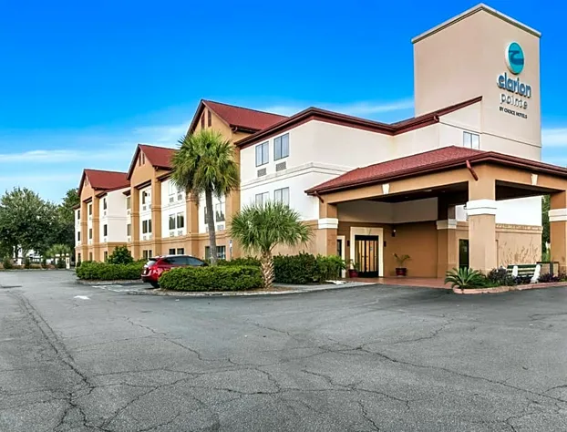 Clarion Pointe Savannah Gateway I-95 hotel detail image 1