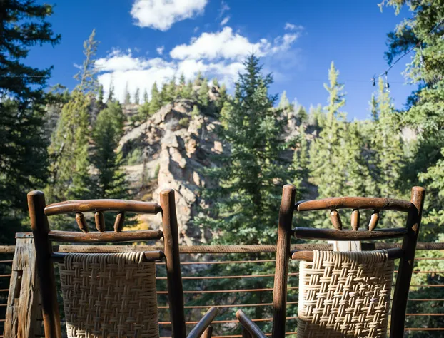 Eleven Taylor River Lodge hotel detail image 2