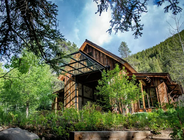 Eleven Taylor River Lodge hotel detail image 3