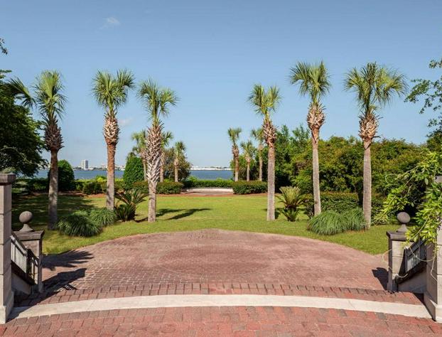 Embassy Suites by Hilton Charleston Harbor Mt. Pleasant hotel detail image 2