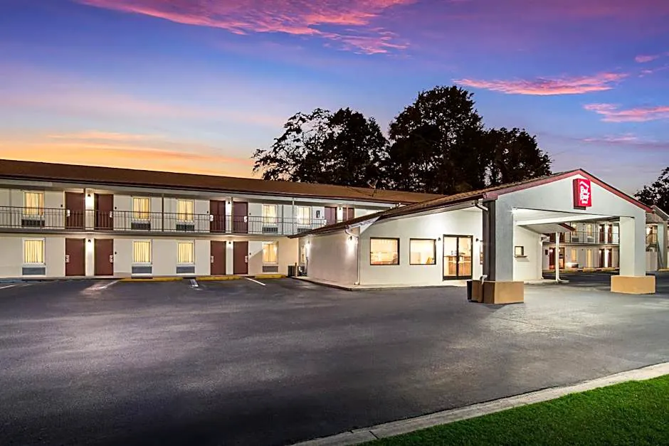 Red Roof Inn St George, SC hotel hero