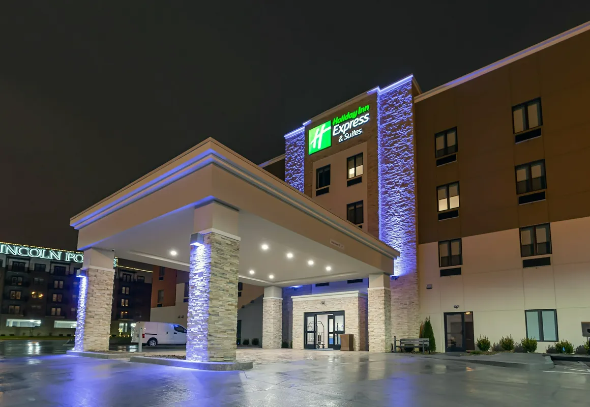 Holiday Inn Express & Suites Columbus - Worthington by IHG hotel hero