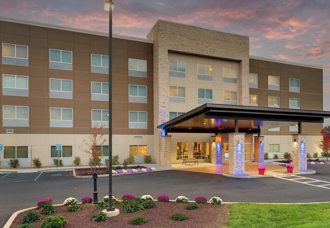 Holiday Inn Express & Suites Middletown - Goshen by IHG hotel hero