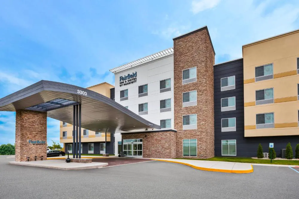 Fairfield Inn & Suites by Marriott Kalamazoo hotel hero