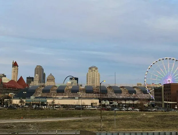 Fairfield Inn & Suites by Marriott St. Louis Downtown hotel detail image 3