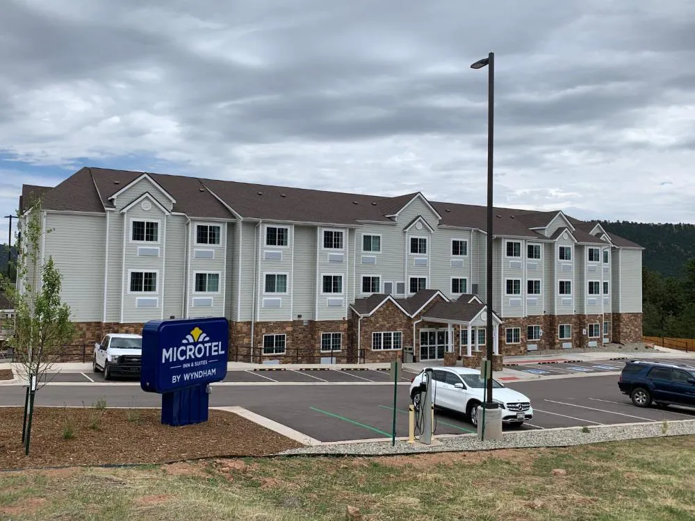Microtel Inn & Suites by Wyndham Woodland Park hotel hero