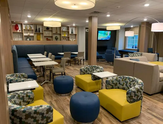 Microtel Inn & Suites by Wyndham Woodland Park hotel detail image 4