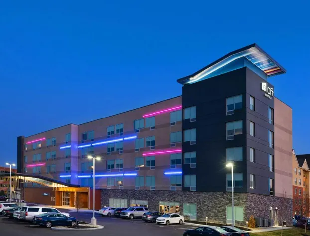 Aloft Cincinnati West Chester hotel detail image 1