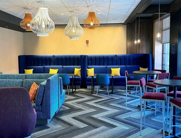 Tru By Hilton Baltimore Harbor East, MD hotel detail image 4